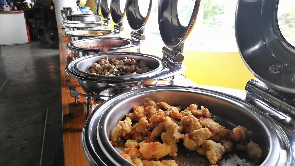 Berry Glee Thematic Hotel Kuta Lombok