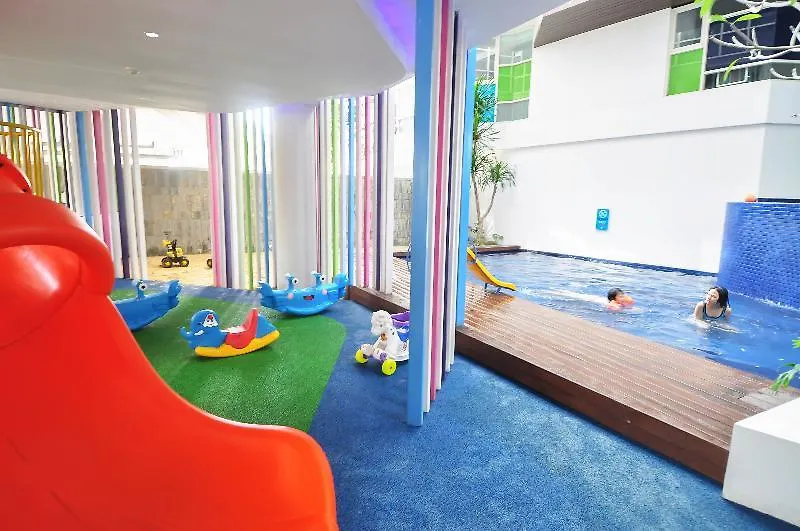 Berry Glee Thematic Hotel Kuta Lombok
