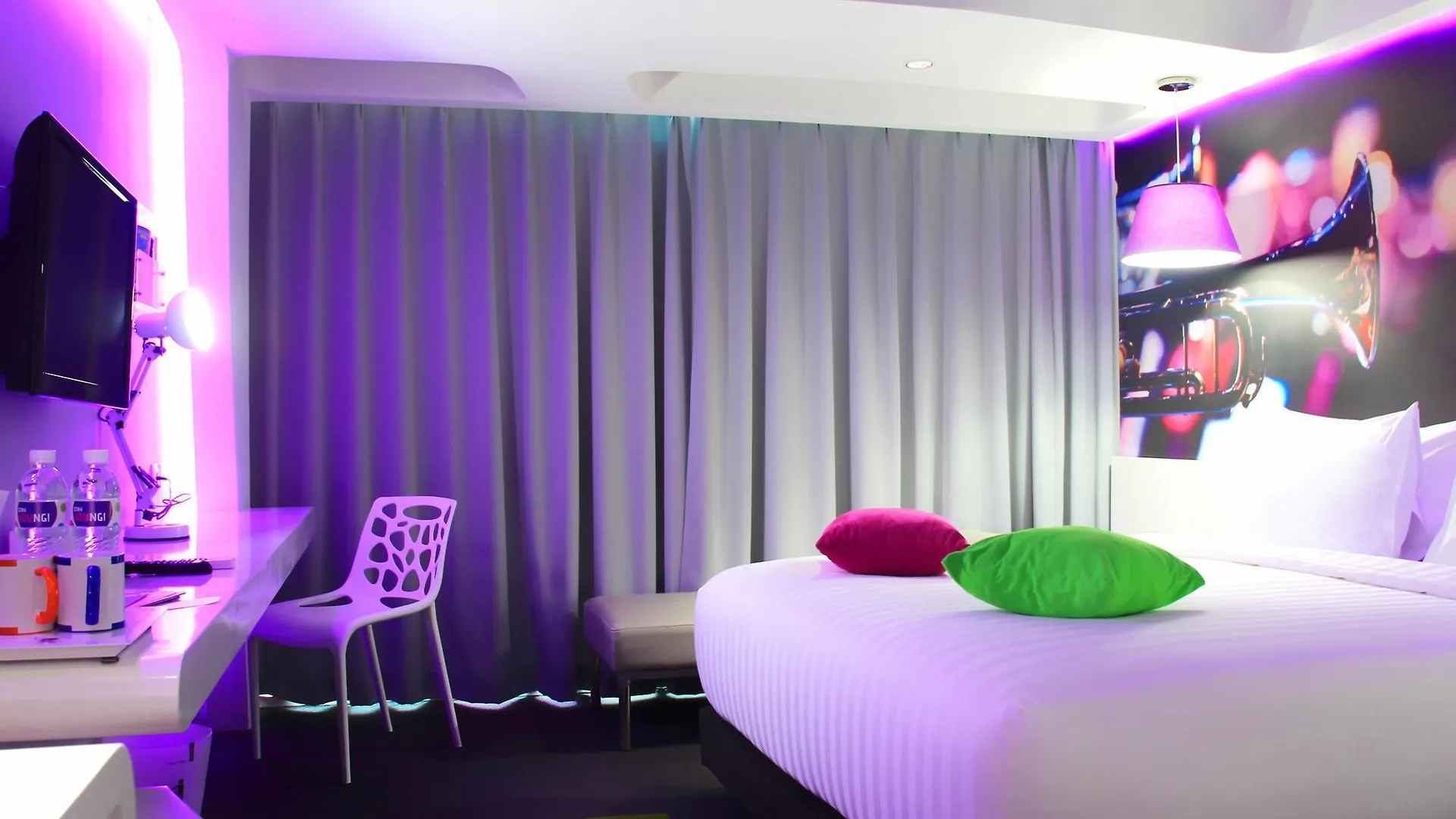 Berry Glee Thematic Hotel Kuta Lombok 4*,