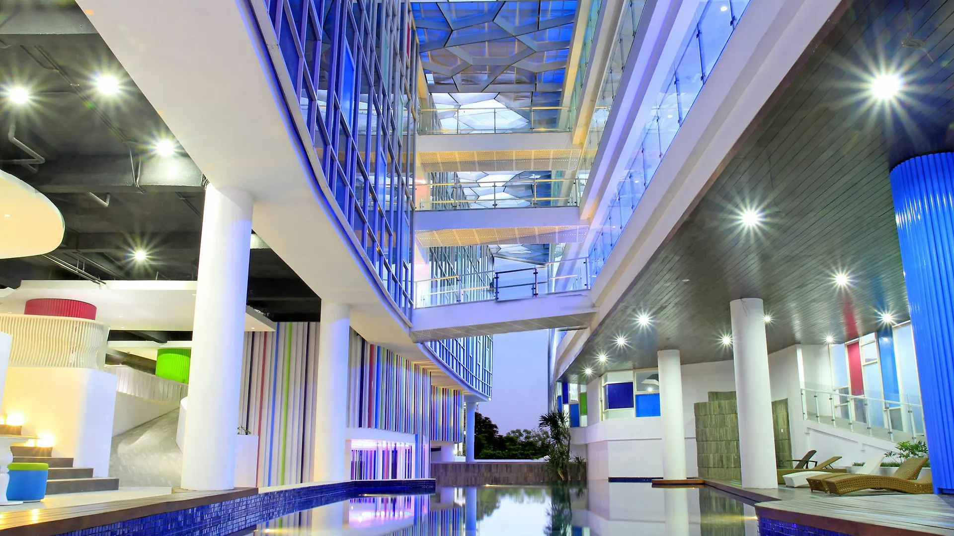 Berry Glee Thematic Hotel Kuta Lombok